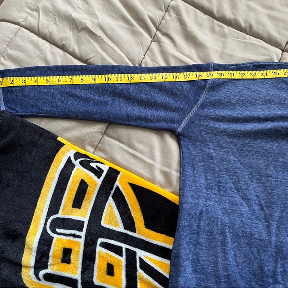 Woman’s long sleeves top - Picture 11 of 11